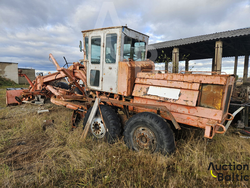 GRADER - Grader: picture 3 GRADER - Grader: picture 3