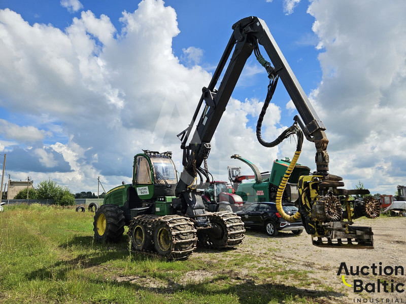 John Deere 1170 E - Harvester: picture 2 John Deere 1170 E - Harvester: picture 2