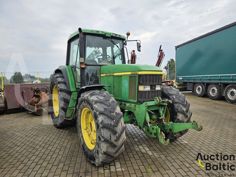 John Deere 6810 - Farm tractor: picture 2 John Deere 6810 - Farm tractor: picture 2