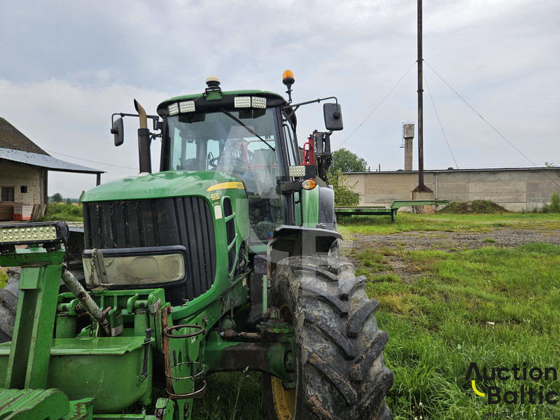 John Deere 6930 Premium - Farm tractor: picture 3 John Deere 6930 Premium - Farm tractor: picture 3