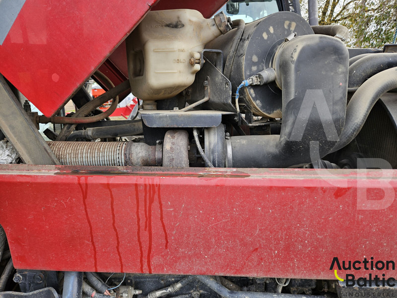 Farm tractor MCCORMICK XTX 185: picture 15 Farm tractor MCCORMICK XTX 185: picture 15