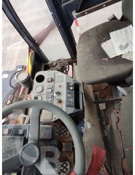 Road sweeper Mathieu Azura: picture 10