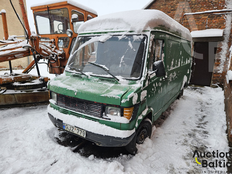 Mercedes-Benz 207D - Small van: picture 1 Mercedes-Benz 207D - Small van: picture 1