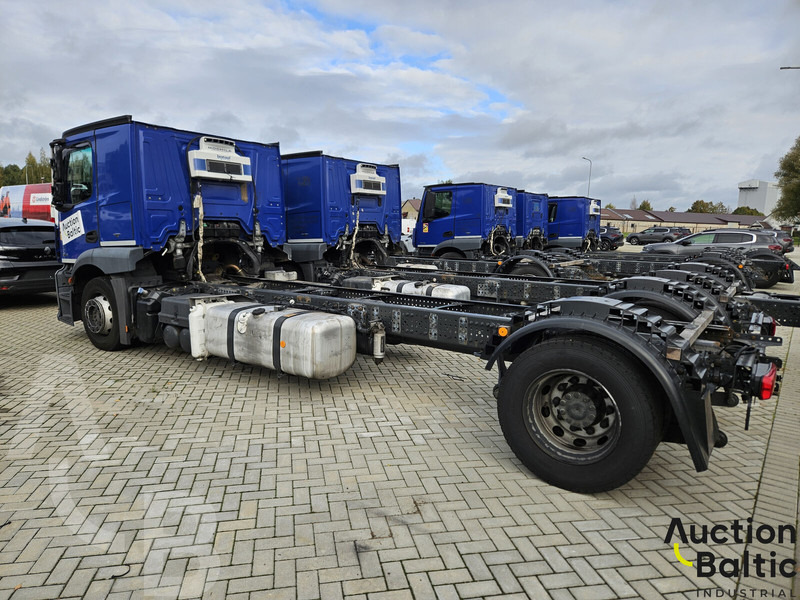 Mercedes-Benz Actros 1843 - Cab chassis truck: picture 3 Mercedes-Benz Actros 1843 - Cab chassis truck: picture 3