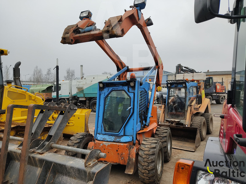 New Holland LS 185 B - Skid steer loader: picture 2 New Holland LS 185 B - Skid steer loader: picture 2