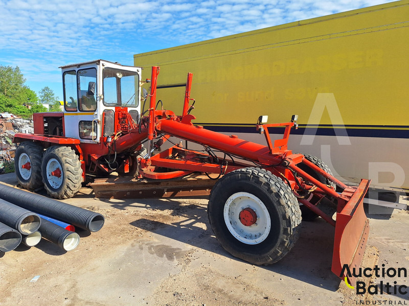 O & K F156 - Grader: picture 1 O & K F156 - Grader: picture 1