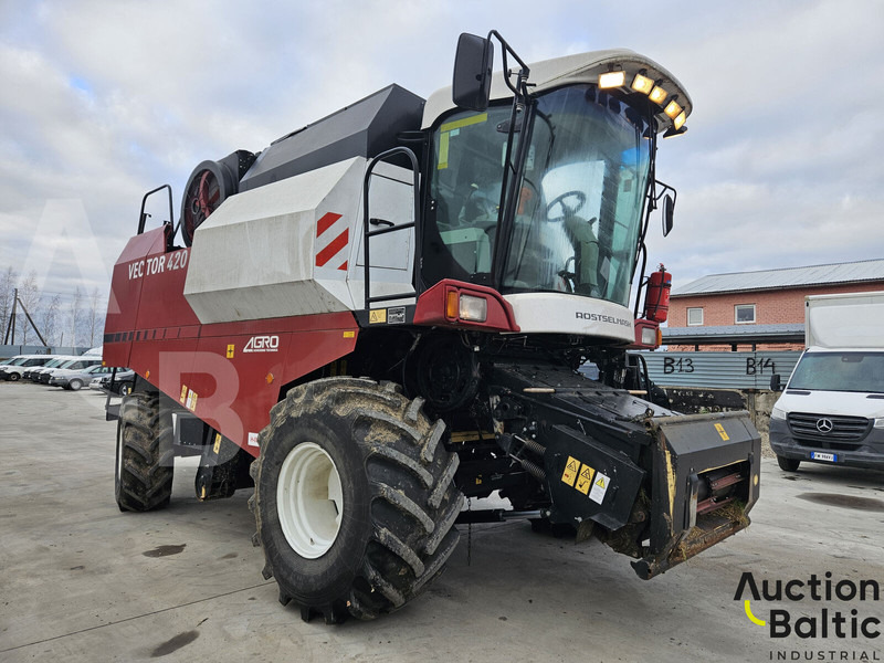 Rostselmash Vector 420 - Combine harvester: picture 1 Rostselmash Vector 420 - Combine harvester: picture 1