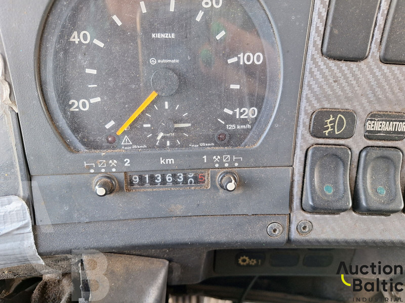 Scania P 93 ML - Refrigerator truck: picture 4 Scania P 93 ML - Refrigerator truck: picture 4