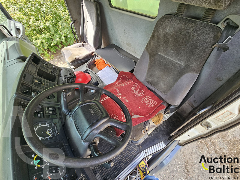 Scania R 124 GB - Forestry trailer: picture 5 Scania R 124 GB - Forestry trailer: picture 5