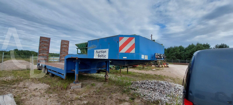 Stokota S3N - Low loader semi-trailer: picture 1 Stokota S3N - Low loader semi-trailer: picture 1