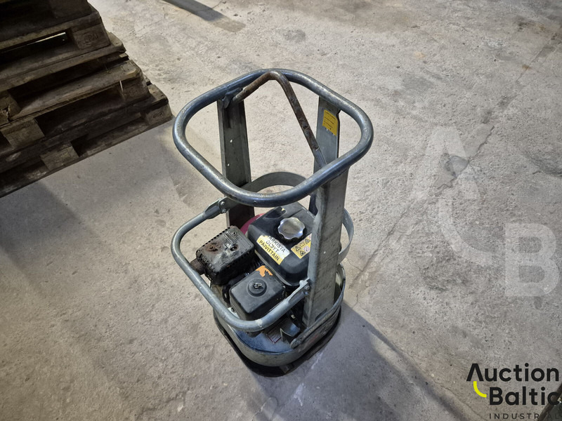 Swepac FR85 - Vibratory plate: picture 1 Swepac FR85 - Vibratory plate: picture 1