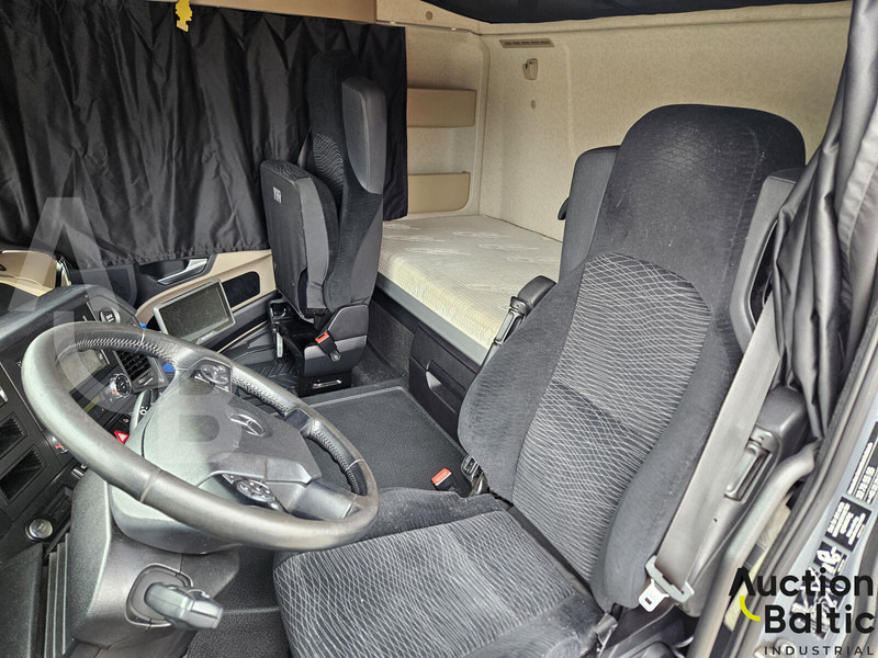 Mercedes-Benz Actros 1843 - Tractor unit: picture 5 Mercedes-Benz Actros 1843 - Tractor unit: picture 5