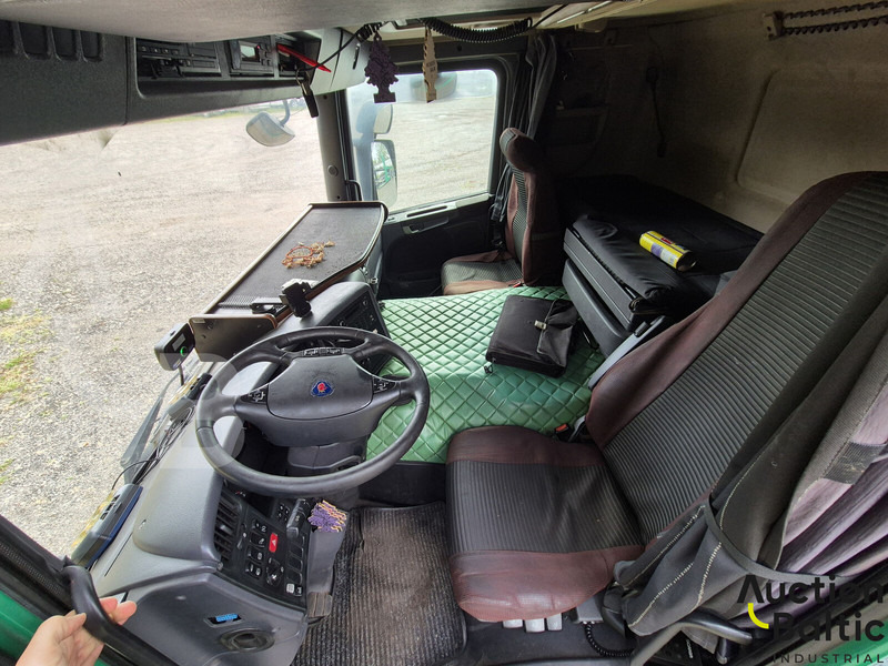 Scania P 440 - Tractor unit: picture 5 Scania P 440 - Tractor unit: picture 5