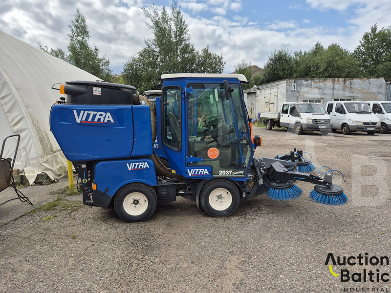 Vitra 2037 Economy - Road sweeper: picture 1 Vitra 2037 Economy - Road sweeper: picture 1