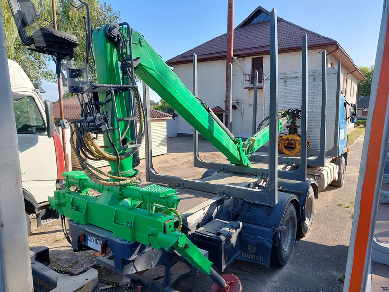 Volvo FH12 - Logging truck: picture 3 Volvo FH12 - Logging truck: picture 3