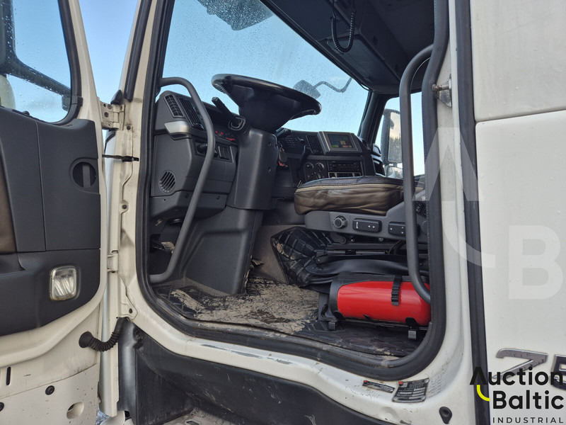 Volvo FH16 - Forestry trailer: picture 5 Volvo FH16 - Forestry trailer: picture 5