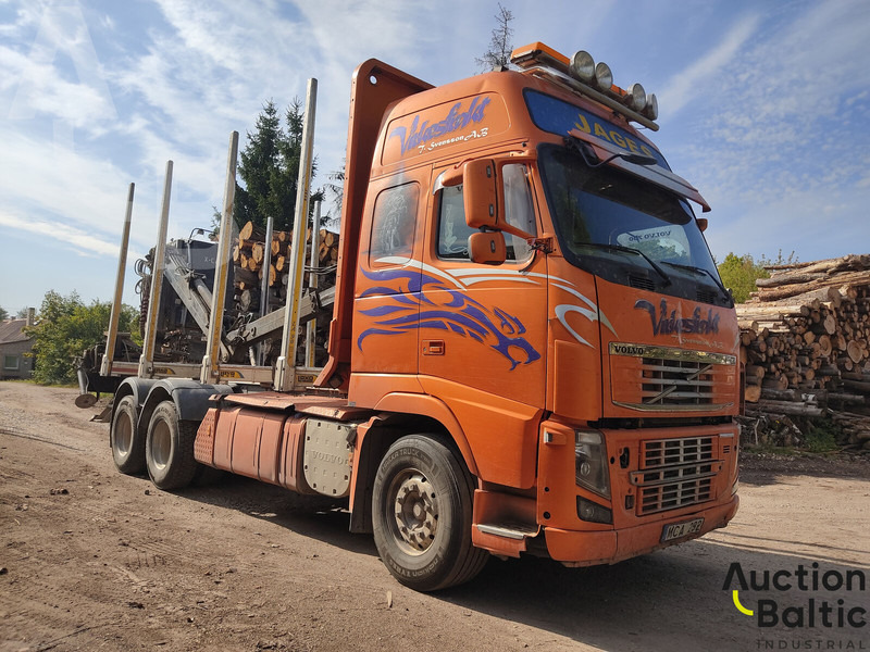 Volvo FH16 - Logging truck, Crane truck: picture 1 Volvo FH16 - Logging truck, Crane truck: picture 1