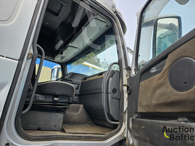 Volvo FH540 - Forestry trailer: picture 5 Volvo FH540 - Forestry trailer: picture 5