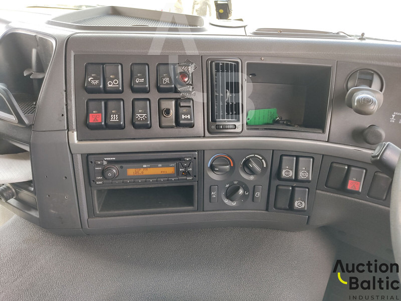 Autotransporter truck Volvo FM: picture 8 Autotransporter truck Volvo FM: picture 8