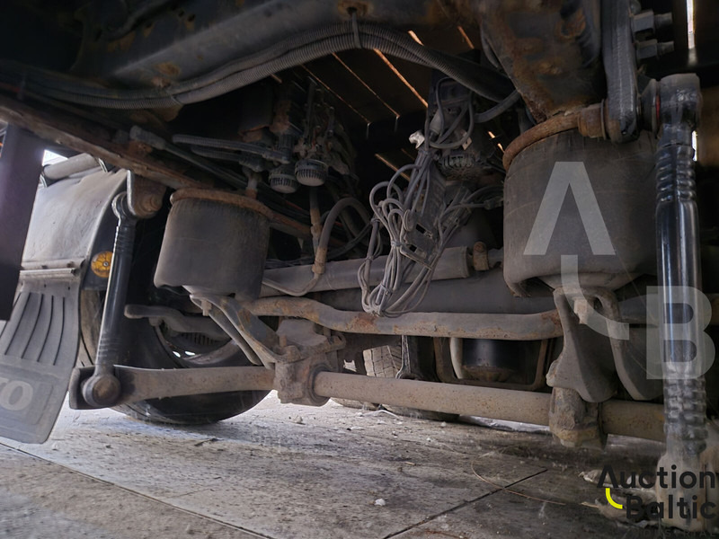 Dropside/ Flatbed truck Volvo FM380: picture 10 Dropside/ Flatbed truck Volvo FM380: picture 10