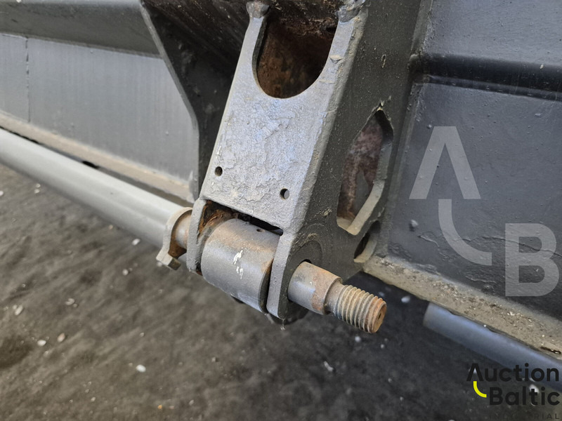 Dropside/ Flatbed truck Volvo FM380: picture 13 Dropside/ Flatbed truck Volvo FM380: picture 13