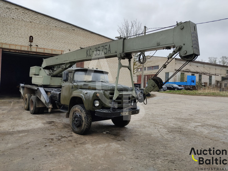 ZIL 133 - All terrain crane: picture 2 ZIL 133 - All terrain crane: picture 2