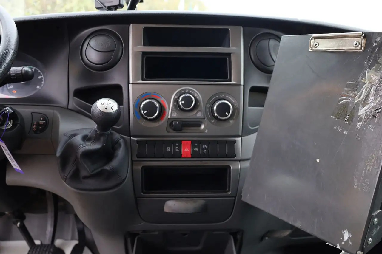 Box van Iveco IS35SI2AA Daily/ Regalsystem/Luftfeder/1. Hand/: picture 11