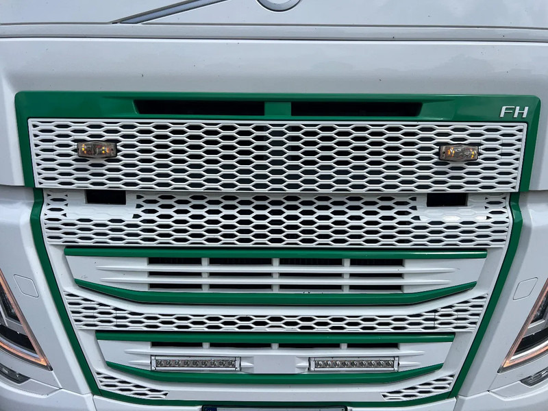 Volvo FH 500 VDS STEERING***PTO POMP***Full Air***FH500 euro6 - Tractor unit: picture 3 Volvo FH 500 VDS STEERING***PTO POMP***Full Air***FH500 euro6 - Tractor unit: picture 3