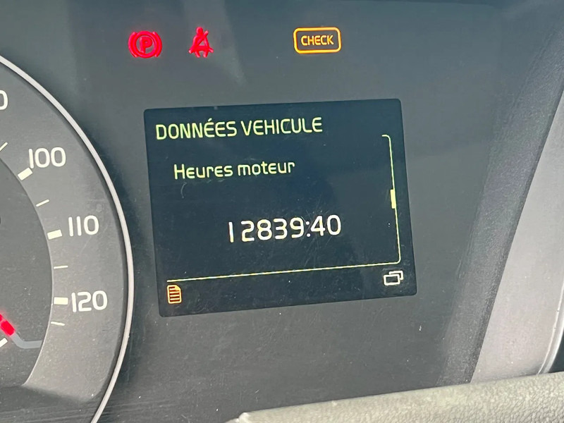 Tractor unit Volvo FH 540 FH540 Euro6 2015: picture 18