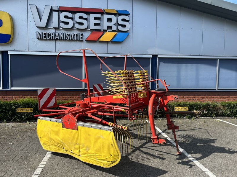 Niemeyer Niemeyer RS 425-DA super - Tedder/ Rake: picture 1 Niemeyer Niemeyer RS 425-DA super - Tedder/ Rake: picture 1