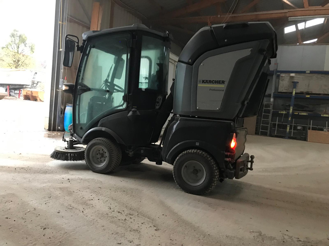 KÄRCHER MIC 34 C - Road sweeper: picture 4 KÄRCHER MIC 34 C - Road sweeper: picture 4