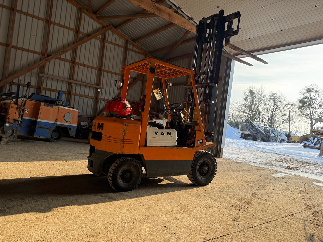 Yang YAM FG 20 macht was er soll - Forklift: picture 4 Yang YAM FG 20 macht was er soll - Forklift: picture 4