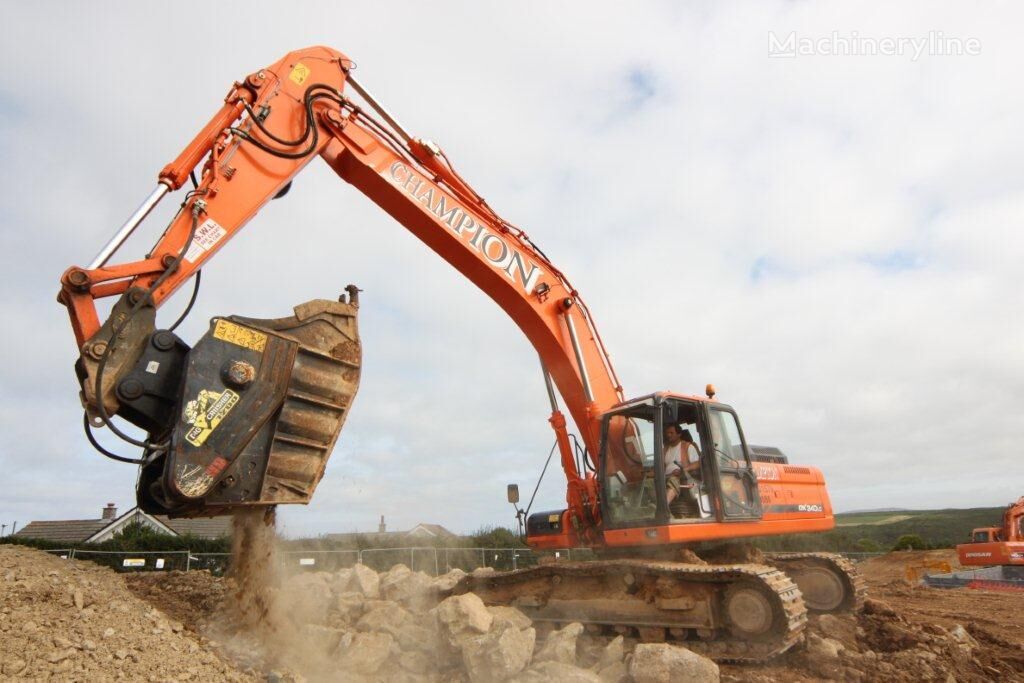 AME Crusher Bucket (MCB 20) - Bucket for Excavator: picture 3 AME Crusher Bucket (MCB 20) - Bucket for Excavator: picture 3