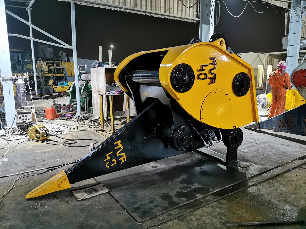 New Ripper for Excavator AME Vibro Ripper (MVR 40): picture 21 New Ripper for Excavator AME Vibro Ripper (MVR 40): picture 21