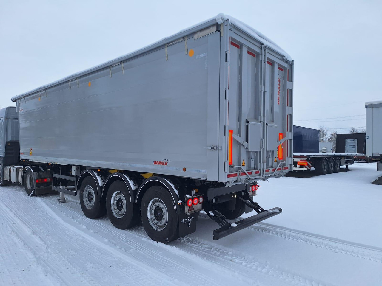 Benalu BULKLINER S95 Kombiklappe 50m³ 54m³ El. Verdeck - Tipper semi-trailer: picture 3 Benalu BULKLINER S95 Kombiklappe 50m³ 54m³ El. Verdeck - Tipper semi-trailer: picture 3