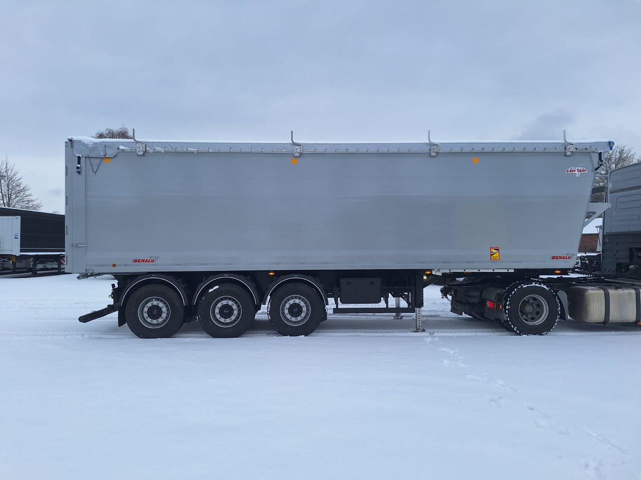 Benalu BULKLINER S95 Kombiklappe 50m³ 54m³ El. Verdeck - Tipper semi-trailer: picture 5 Benalu BULKLINER S95 Kombiklappe 50m³ 54m³ El. Verdeck - Tipper semi-trailer: picture 5