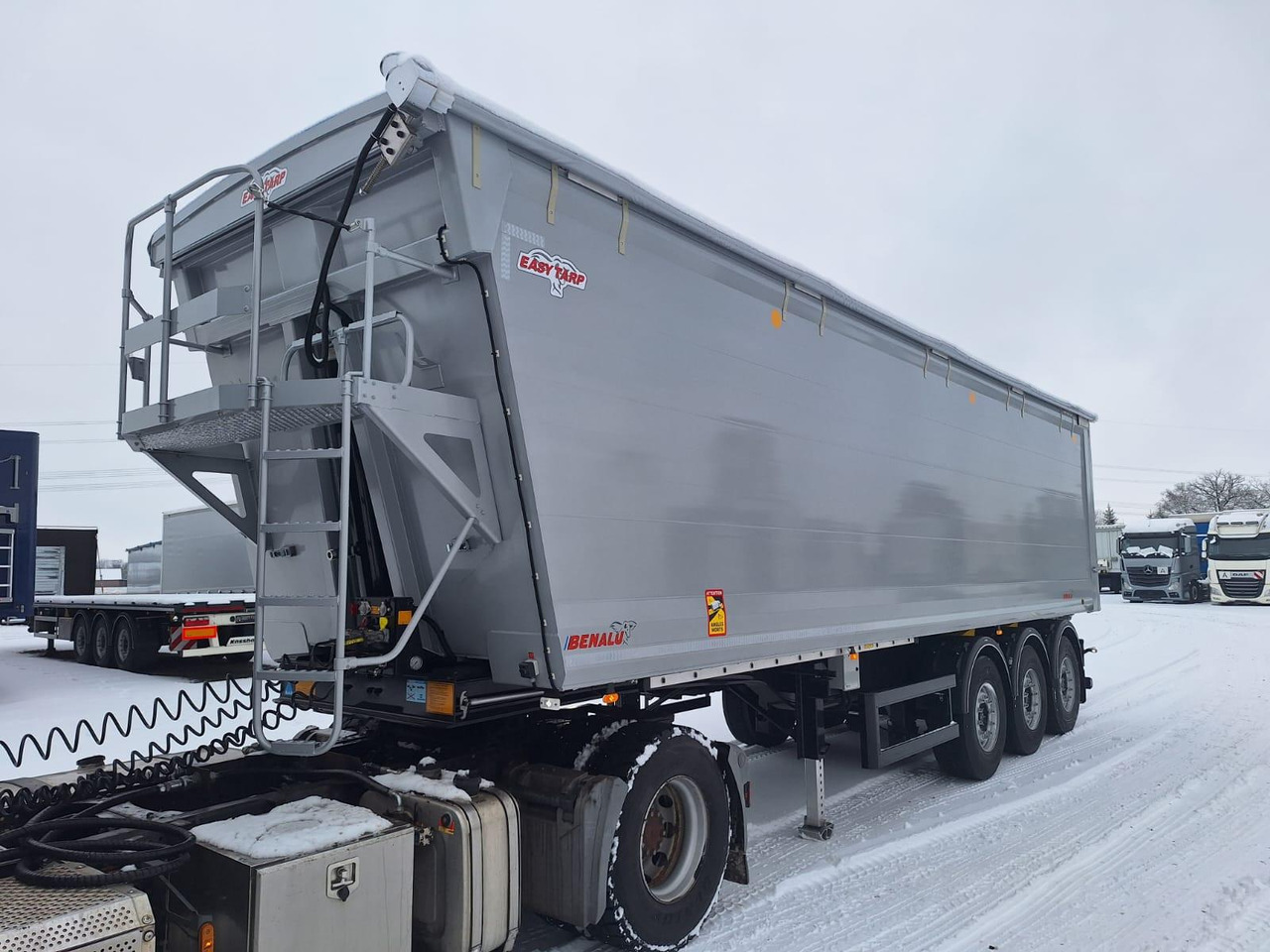 Benalu BULKLINER S95 Kombiklappe 50m³ 54m³ El. Verdeck - Tipper semi-trailer: picture 1 Benalu BULKLINER S95 Kombiklappe 50m³ 54m³ El. Verdeck - Tipper semi-trailer: picture 1