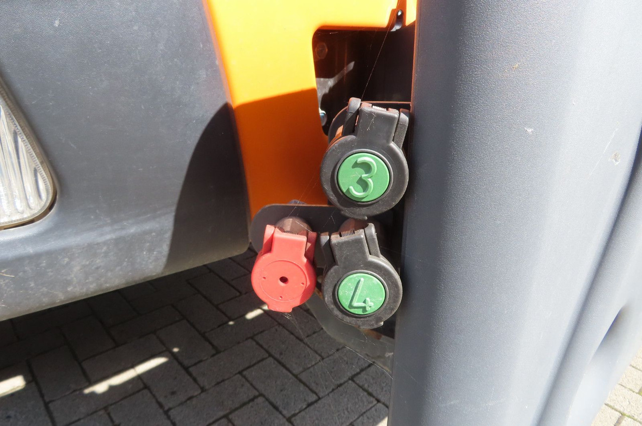 Tipper van FUSO Canter 6 C 18 4x4 Kommunal Winterdienst: picture 8 Tipper van FUSO Canter 6 C 18 4x4 Kommunal Winterdienst: picture 8