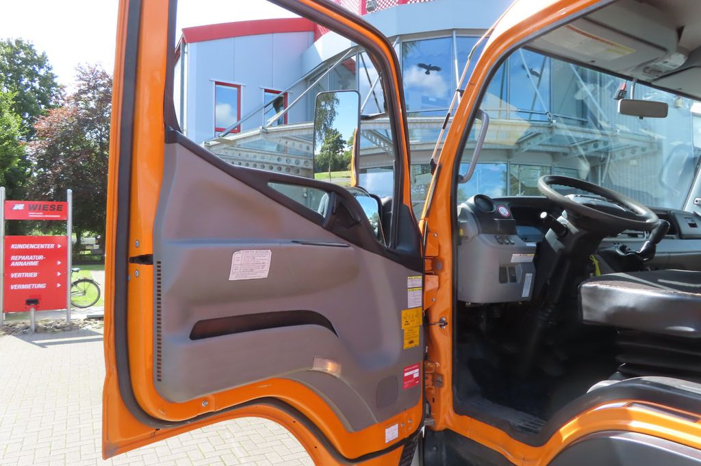 Skip loader truck FUSO Canter 6 C 18 4x4  Kommunal  Winterdienst: picture 10