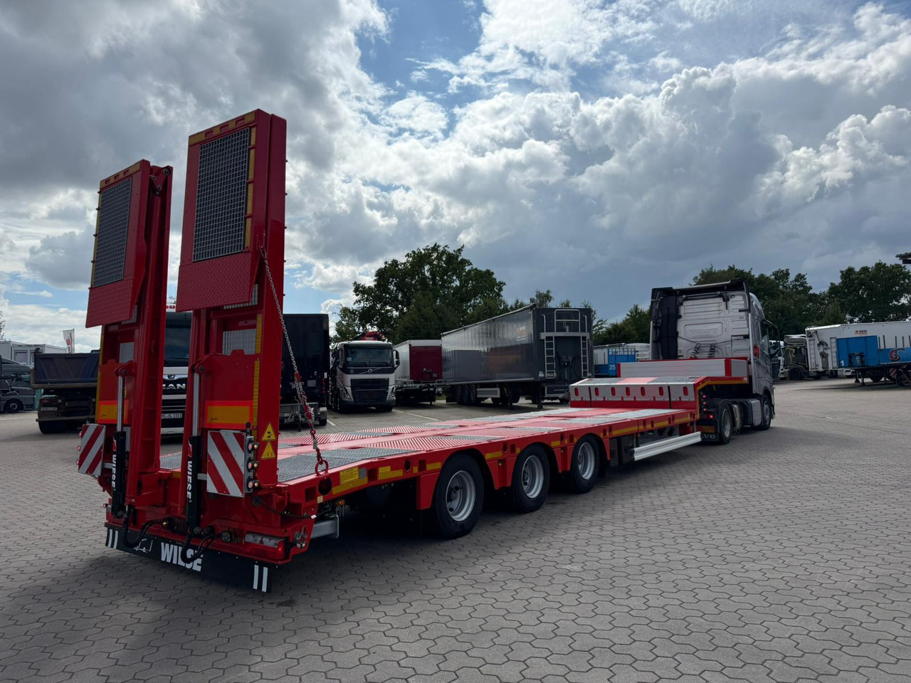 Kässbohrer SLS.HS Tieflader mit hydr. Schwanenhals - Low loader semi-trailer: picture 5 Kässbohrer SLS.HS Tieflader mit hydr. Schwanenhals - Low loader semi-trailer: picture 5