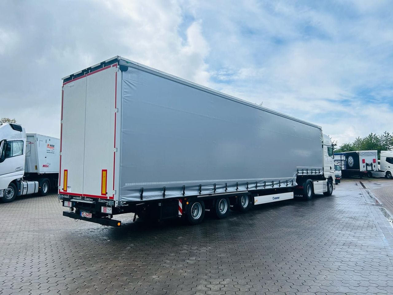 Krone SDP 27 Stufensattel Auflieger mit Spreizheck - Low loader semi-trailer: picture 2 Krone SDP 27 Stufensattel Auflieger mit Spreizheck - Low loader semi-trailer: picture 2