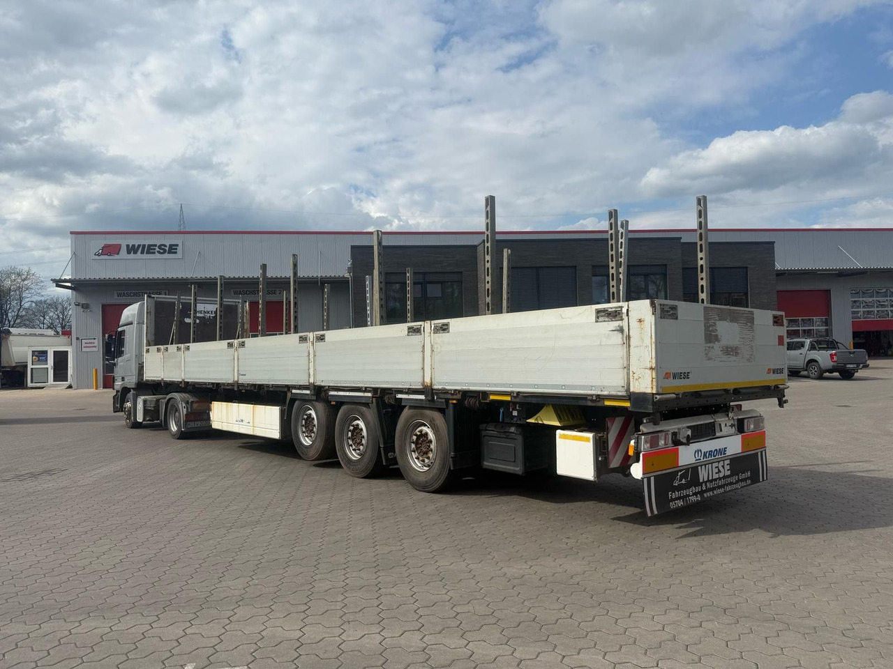 Krone Stahlmattenauflieger mit Bordwände - TÜV Neu - Dropside/ Flatbed semi-trailer: picture 1 Krone Stahlmattenauflieger mit Bordwände - TÜV Neu - Dropside/ Flatbed semi-trailer: picture 1