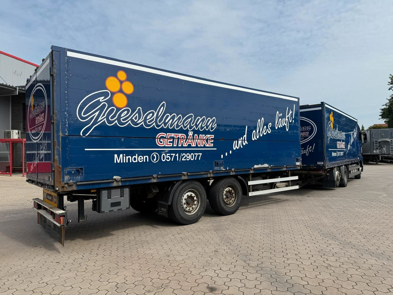 MAN TGA Schwenkwand-Getränkeaufbau incl. Anhänger - Beverage truck: picture 3 MAN TGA Schwenkwand-Getränkeaufbau incl. Anhänger - Beverage truck: picture 3