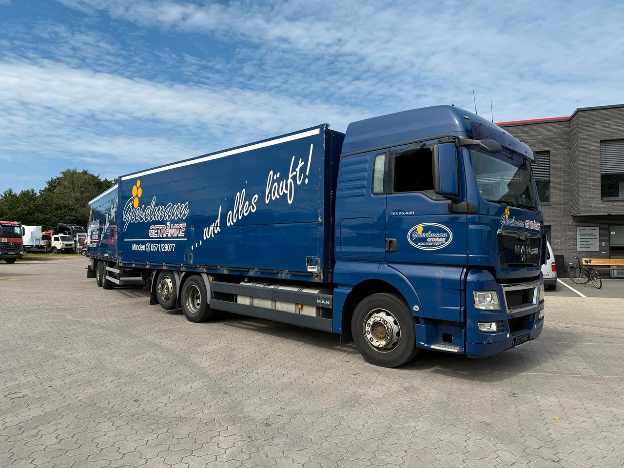 MAN TGA Schwenkwand-Getränkeaufbau incl. Anhänger - Beverage truck: picture 1 MAN TGA Schwenkwand-Getränkeaufbau incl. Anhänger - Beverage truck: picture 1