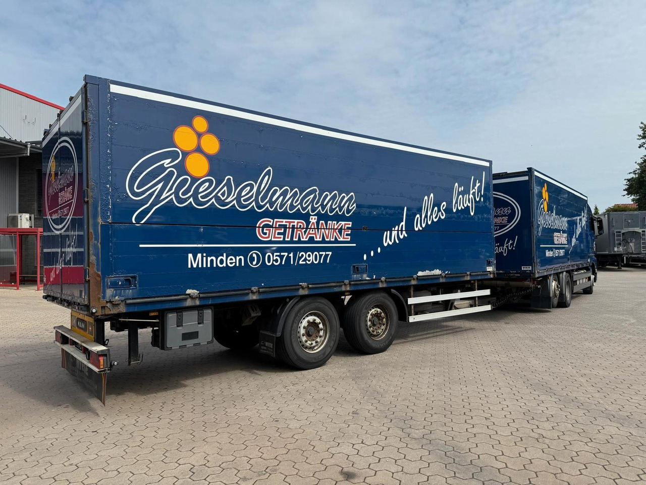 MAN TGA Schwenkwand-Getränkeaufbau incl. Anhänger - Beverage truck: picture 3 MAN TGA Schwenkwand-Getränkeaufbau incl. Anhänger - Beverage truck: picture 3