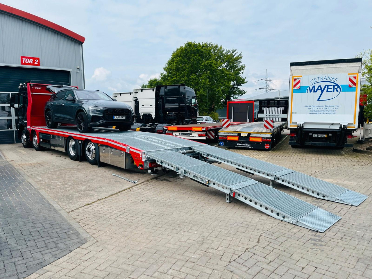 MAN TGS 35.520 Fahrgestell mit Wiese Aufbau - Dropside/ Flatbed truck, Crane truck: picture 4 MAN TGS 35.520 Fahrgestell mit Wiese Aufbau - Dropside/ Flatbed truck, Crane truck: picture 4