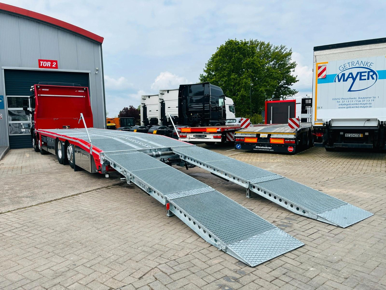 MAN TGS 35.520 Fahrgestell mit Wiese Aufbau - Autotransporter truck, Crane truck: picture 2 MAN TGS 35.520 Fahrgestell mit Wiese Aufbau - Autotransporter truck, Crane truck: picture 2