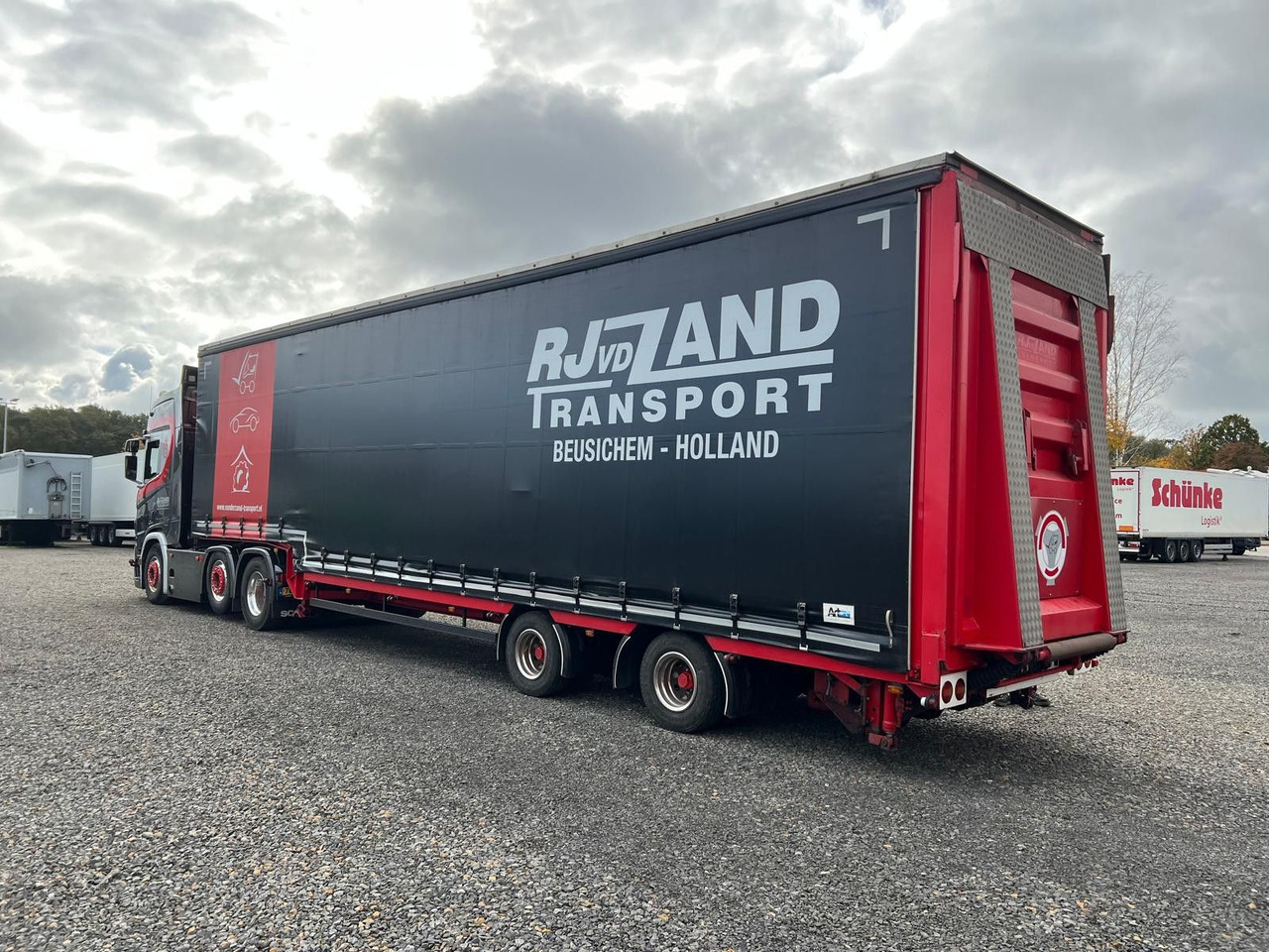 Meusburger 2-Achs-Gabelstaplertransporter Rampe Dhollandia - Low loader semi-trailer: picture 2 Meusburger 2-Achs-Gabelstaplertransporter Rampe Dhollandia - Low loader semi-trailer: picture 2