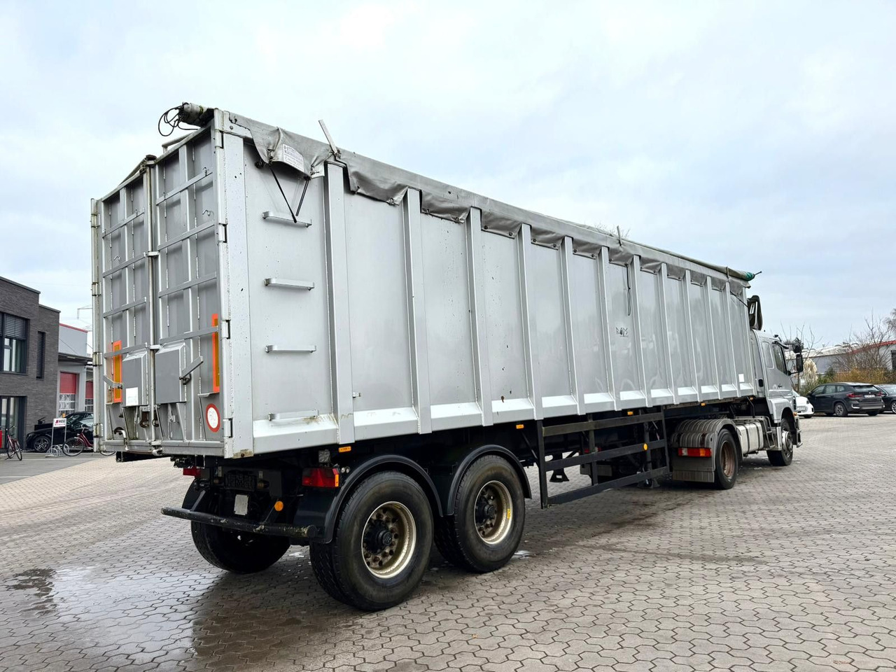 OVA Aluminium Kippmulde 47-50m³ - Tipper semi-trailer: picture 5 OVA Aluminium Kippmulde 47-50m³ - Tipper semi-trailer: picture 5