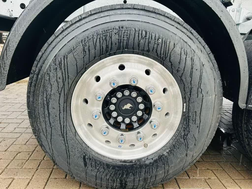 New Tipper semi-trailer Schmitz Cargobull Thermomulde 24m³ isoliert: picture 6